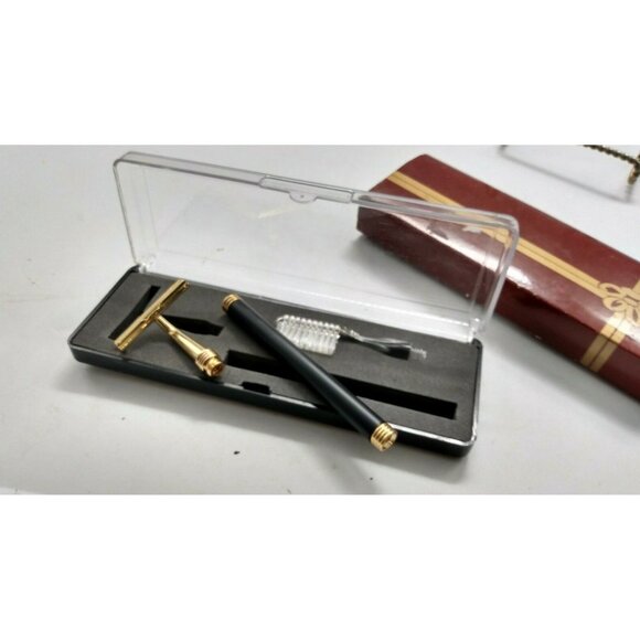 Vintage Travel Razor and Inter-changeable Toothbrush 1960's - Picture 9 of 9